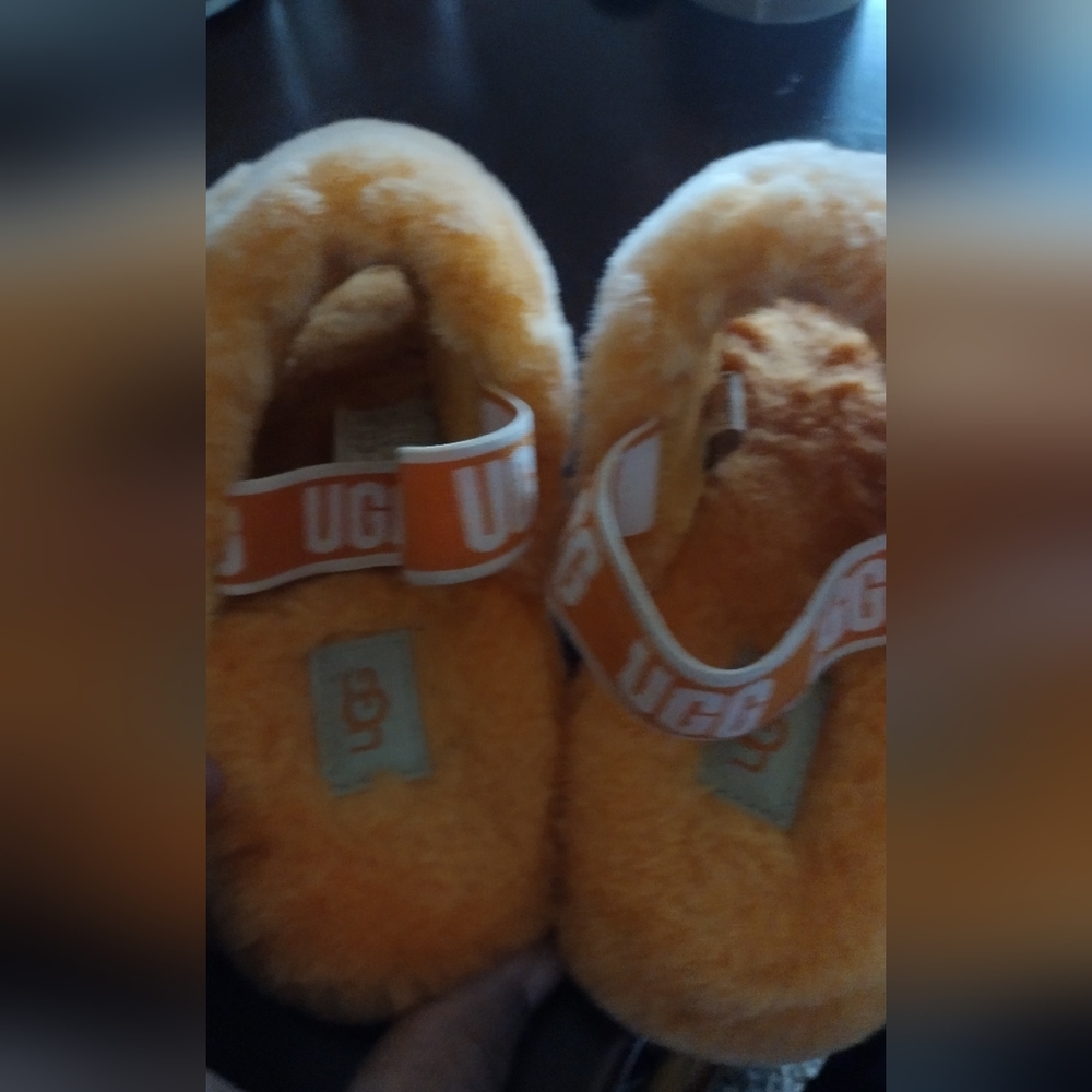 Ugg slippers for girl